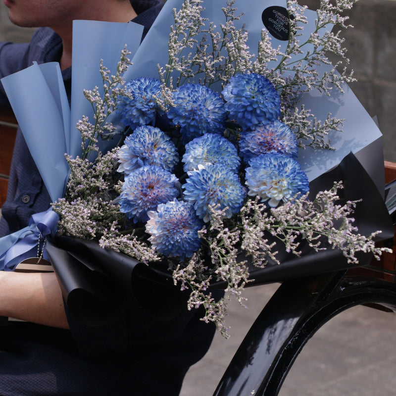 <p>FOR THE MAN WHO BLOOMS IN STRENGTH:</p><b> A FATHER'S DAY SPECIAL</b>