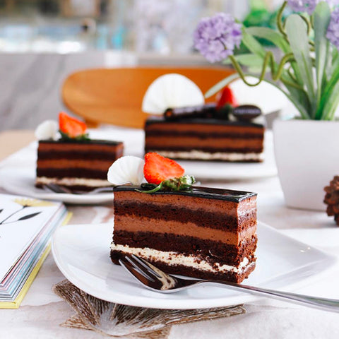 Chocolate Ivory Cake