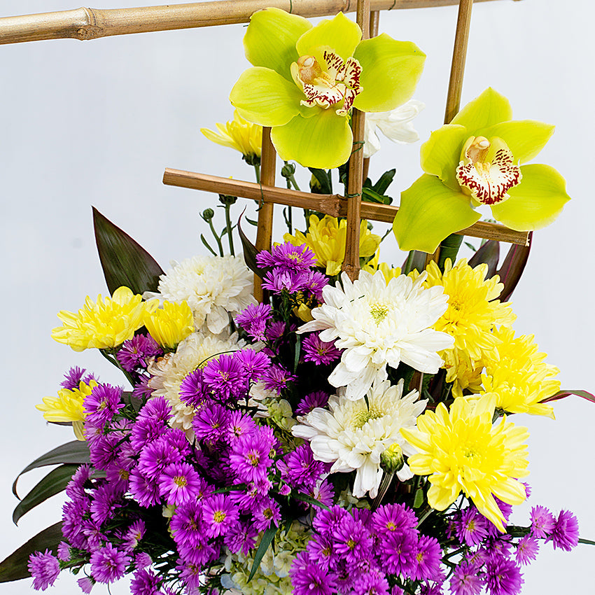 Artsy Floral in Vase