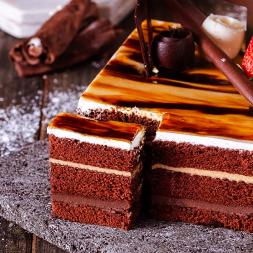 Caramelux Cake