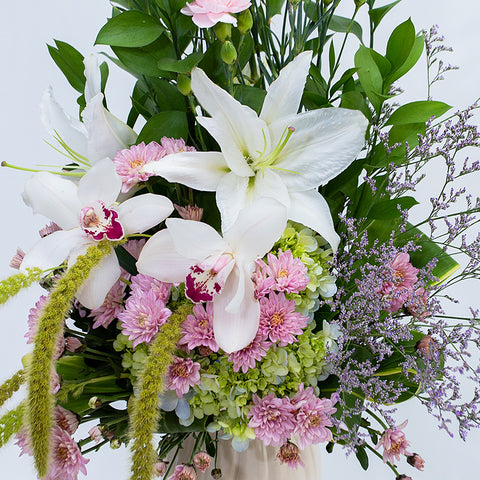 Daydream Lily in Vase