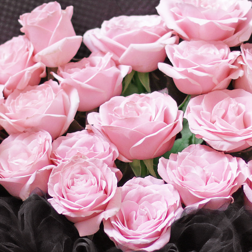 Black Pink Bouquet