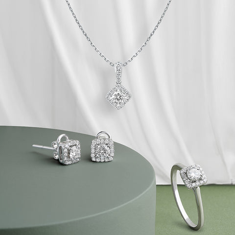 Sol et Terre Round Diamond Pendant with Squared Halo Necklace