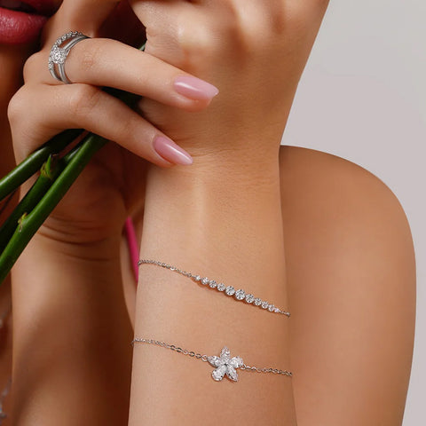 Sol et Terre Fleur Diamond Bracelet