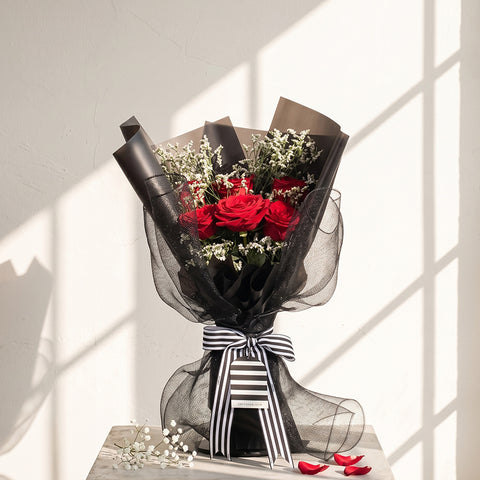 Signature Midnight Kiss Bouquet - Classic