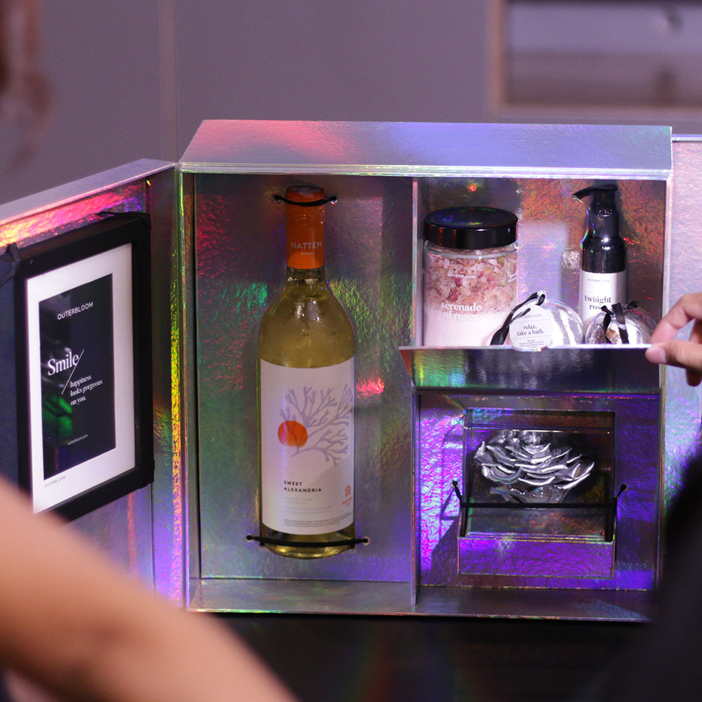 Moonlight Hologlow Hampers
