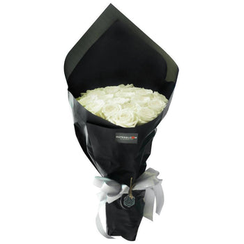 Black Pearl Dazzling White Small Bouquet