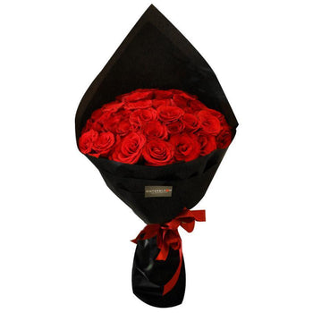 Black Pearl Classic Red Big Bouquet