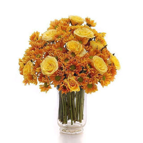 12 Yellow Roses With Daisies in Vase