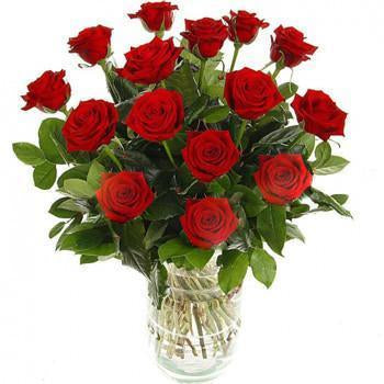 15 Red Rose in Vase