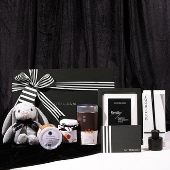 Outerbloom Evergreen Delightful Hampers